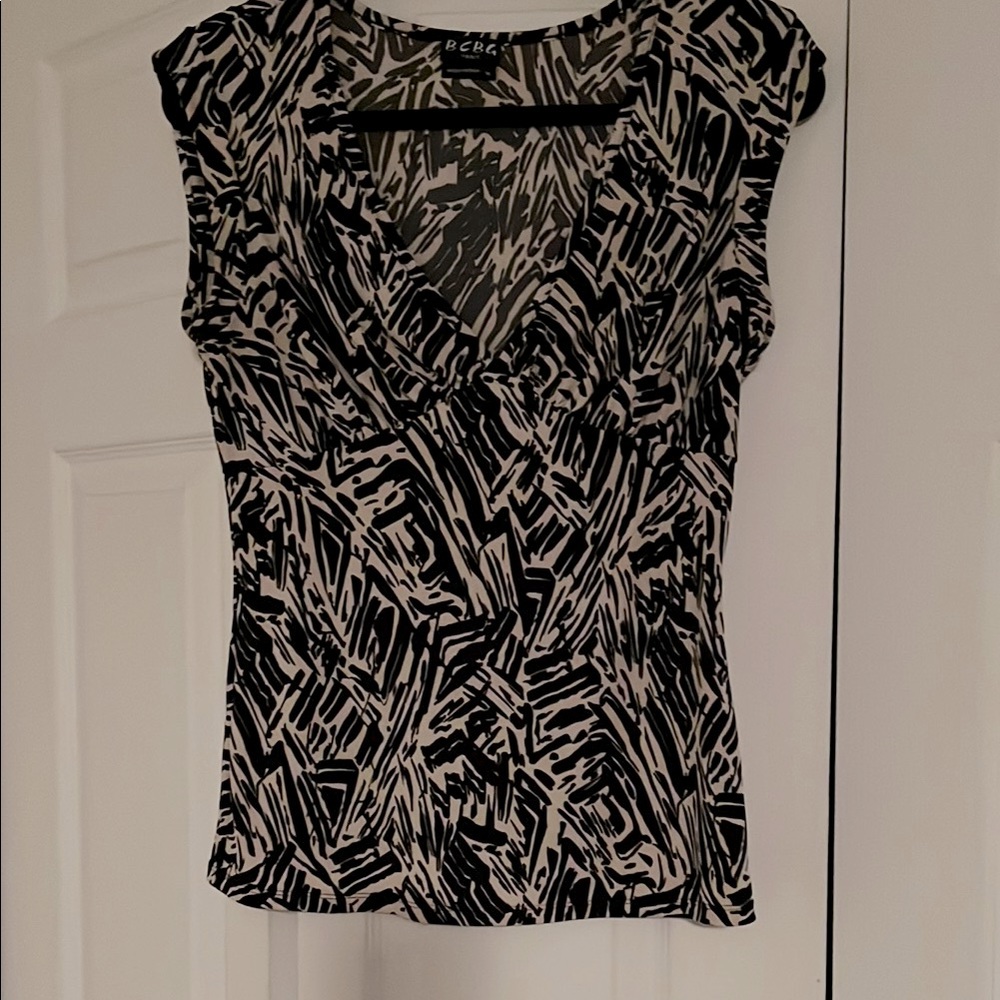 BCBG Black and Cream Patterned Women's Top